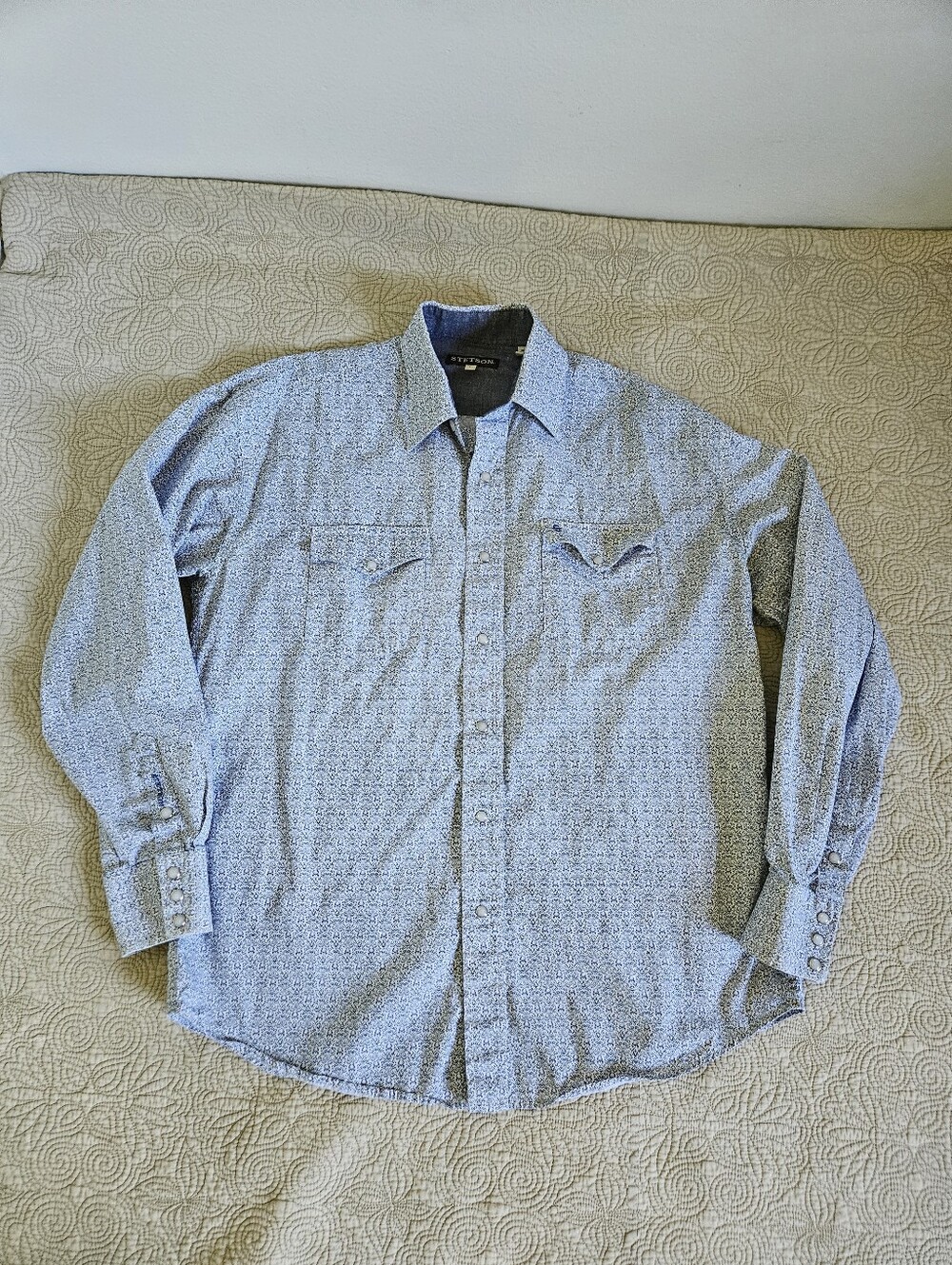 Stetson Men's Long Sleeve Western Pearl Snap, White and Blue pattern, Large